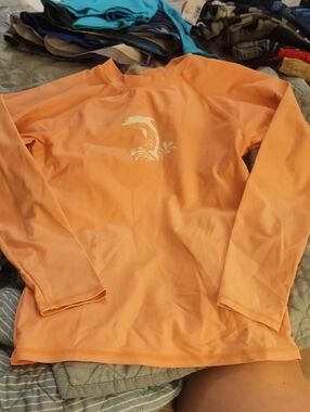 Sz 10 Heat Swimwear Dolphin Graphic Long Sleeve Rash Guard Swim Shirt